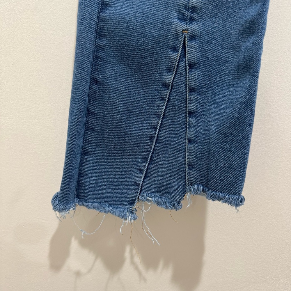 Good American Cropped Split Hem Flare Jeans Medium Wash Size 10/30 - Picture 4 of 13